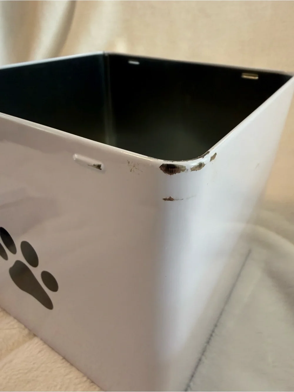 Pet Food Storage Canister with Scoop - White